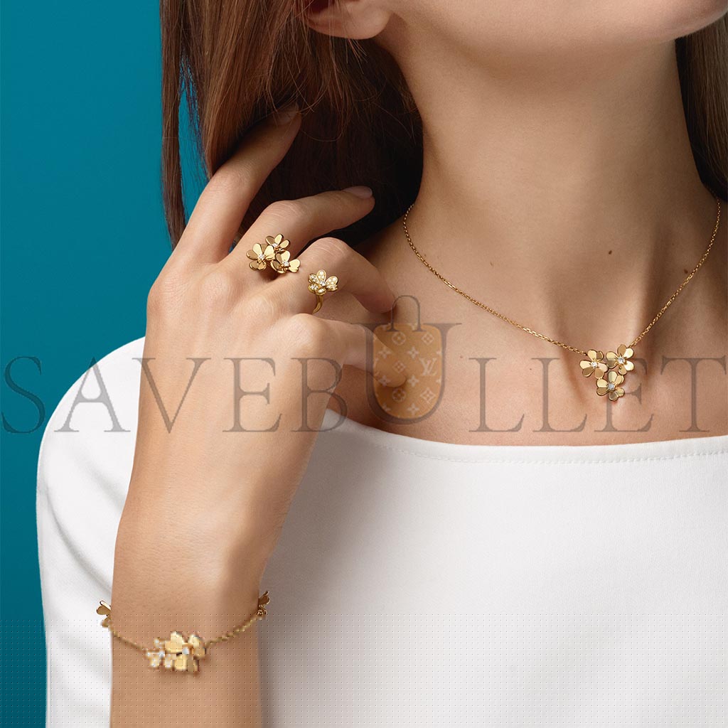 v*n cl*f arpels frivole between the finger ring - yellow gold, Di*m*nd  vcarp3w500